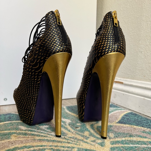 LONDON TRASH - Size 8 LT. CRUSH Gold and black leather platform heels - Picture 13 of 16
